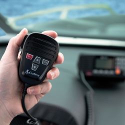 Vhf fixe cobra bluebound 1350